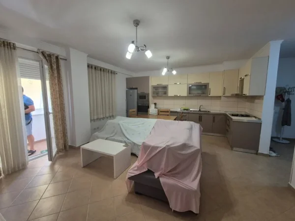 Tirane, shitet apartament 2+1 Kati 8, 106 m² 170.000 € (Brryli)