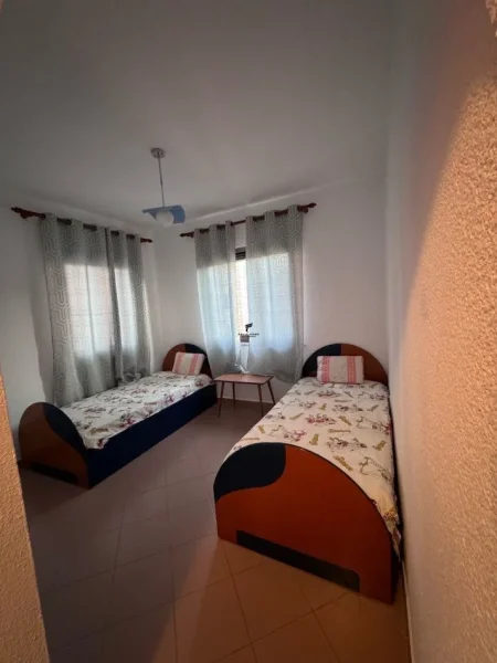 Tirane, jepet me qera apartament 2+1 Kati 5, 92 m² 700 € (RRUGA E KOSOVAREVE)