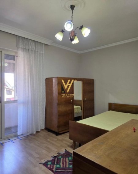 Tirane, jepet me qera apartament 2+1+Ballkon Kati 3, 90 m² 600 € (RRUGA E ELBASANIT)