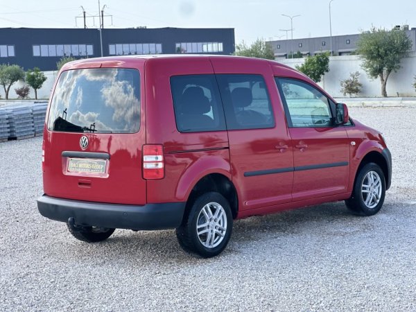 Durres, shitet makine VOLKSWAGEN CADDY 4MOTION 2.0 Nafte, e kuqe manuale Klima 214 km