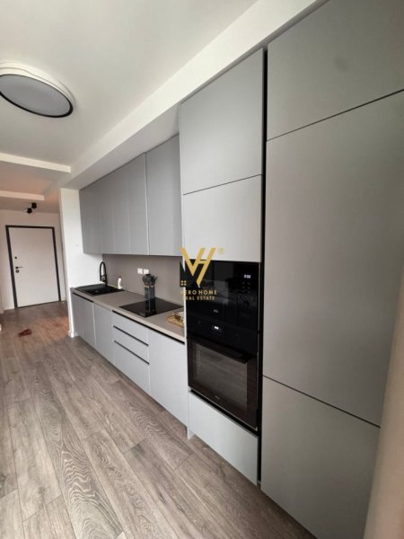 Tirane, jepet me qera apartament 2+1+Ballkon Kati 9, 124 m² 1.800 € (LAKE VIEW)