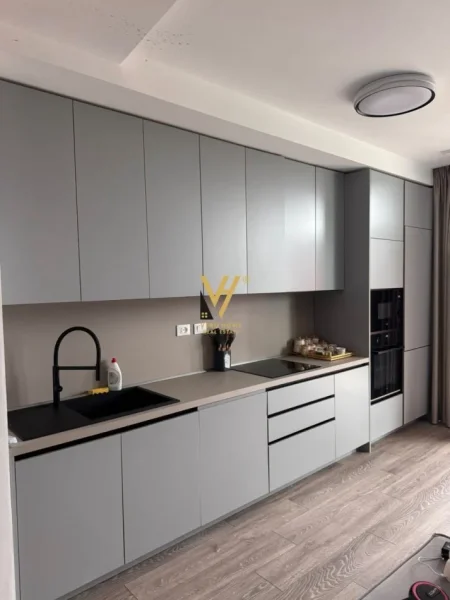 Tirane, jepet me qera apartament 2+1+Ballkon Kati 9, 124 m² 1.600 € (LAKE VIEW)