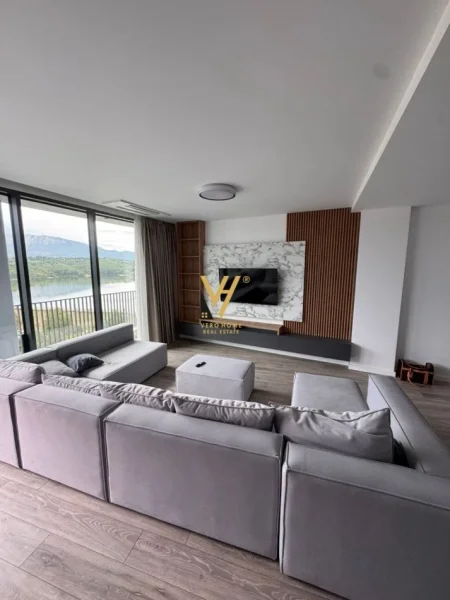 Tirane, jepet me qera apartament 2+1+Ballkon Kati 9, 124 m² 1.600 € (LAKE VIEW)