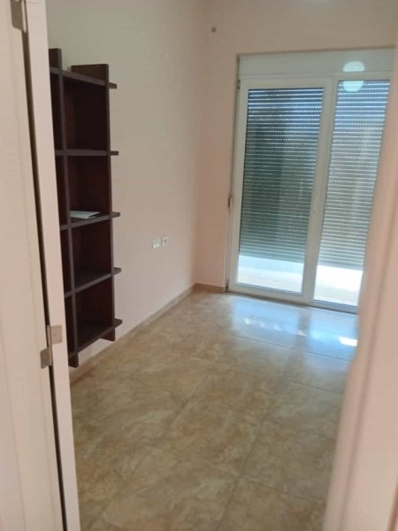 Tirane, jepet me qera apartament 2+1 Kati 2, 72 m² 470 € (kodra e diellit 1)