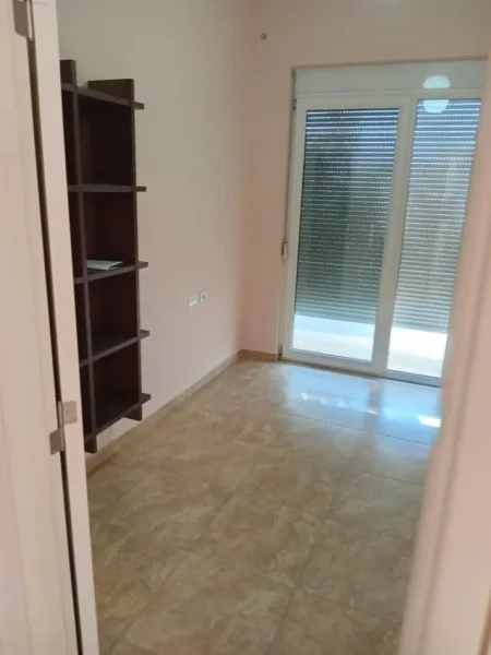 Tirane, jepet me qera apartament 2+1 Kati 2, 72 m² 470 € (kodra e diellit 1)