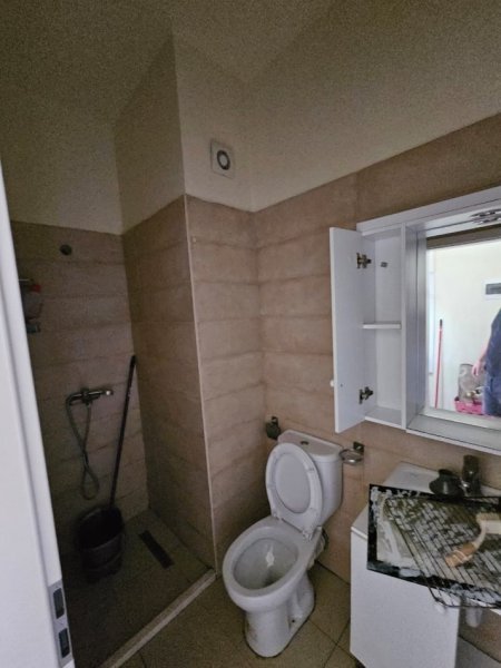 Tirane, jepet me qera apartament 1+1 Kati 2, 40 m² 330 €