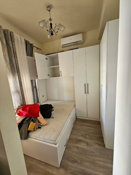 Tirane, jepet me qera apartament 1+1 Kati 2, 40 m² 330 €