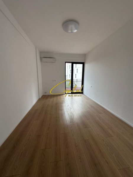 Tirane, jepet me qera ambjent biznesi Kati 0, 119 m² 600 € (RRUGA E DIBRES)