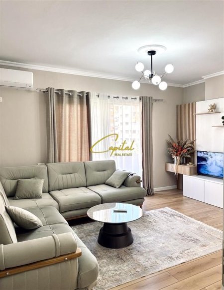 Tirane, jepet me qera apartament 1+1 Kati 3, 75 m² 500 € (ASTIR)