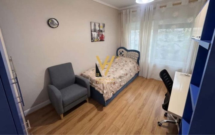 Tirane, jepet me qera apartament 2+1+Ballkon Kati 0, 90 m² 700 € (KODRA E DIELLIT)