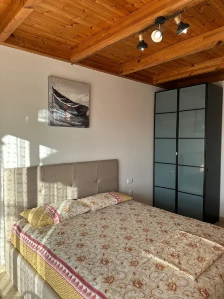 Tirane, jepet me qera apartament duplex 2+1 Kati 6, 90 m² 540 € (Fresku)