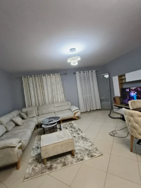 Super Apartament luksoz ne shitje ne fresk (110,000 Euro)