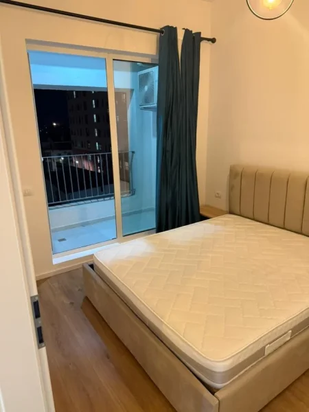 Tirane, jepet me qera apartament 1+1 Kati 3, 55 m² 500 € (Ali Demi)