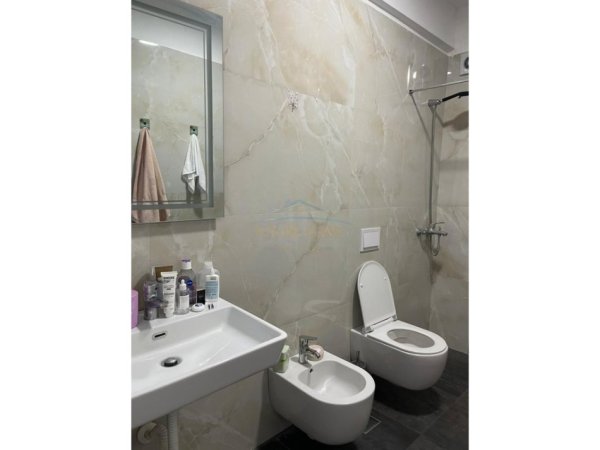 Tirane, shitet apartament 1+1+Ballkon Kati 1, 67 m² 137.000 € (Kompleksi Green Terrace, Liqeni i Thate)