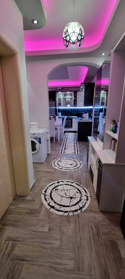 Golem, jepet me qera apartament 1+1+Ballkon Kati 1, 40 € (Rruga palmave)