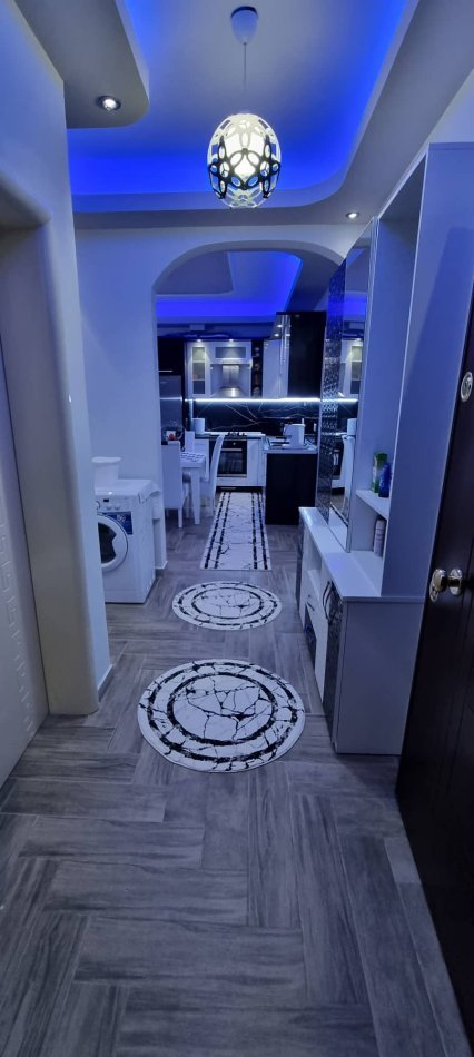 Golem, jepet me qera apartament 1+1+Ballkon Kati 1, 40 € (Rruga palmave)