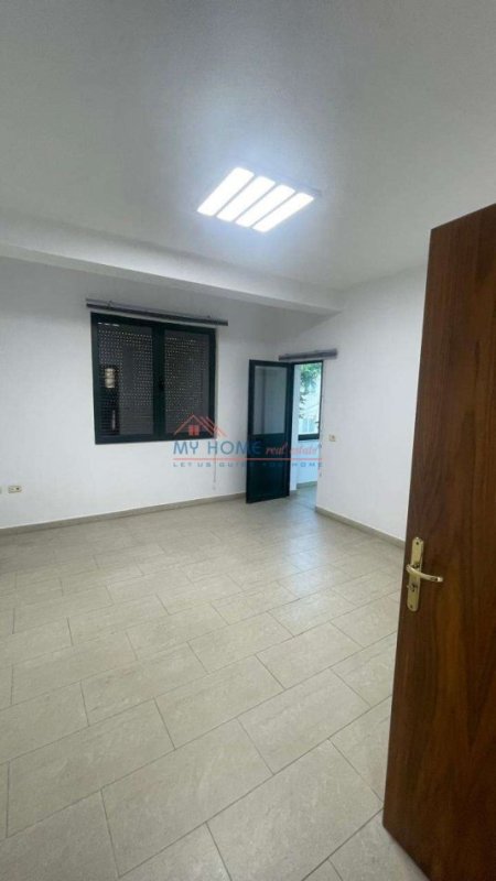Tirane, jepet me qera zyre Kati 2, 115 m² 1.500 € (Brryli)