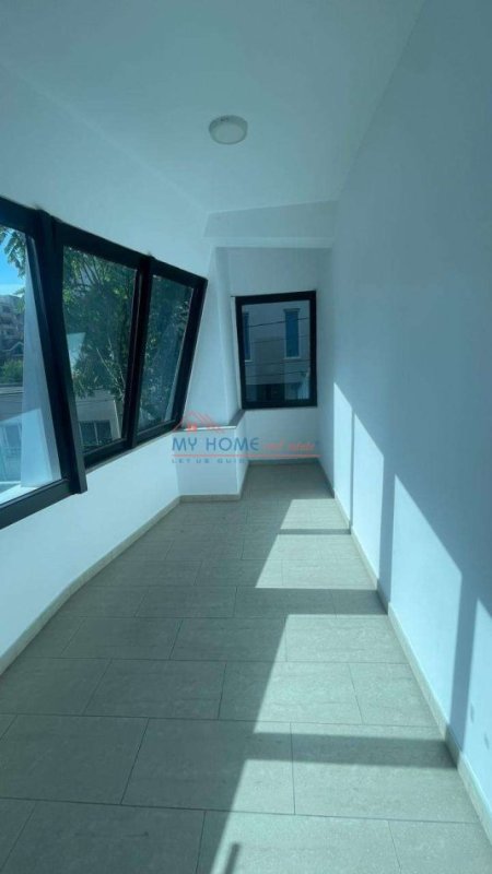 Tirane, jepet me qera zyre Kati 2, 115 m² 1.500 € (Brryli)