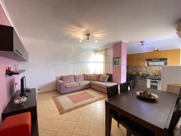 Durres, jepet me qera apartament 2+1 Kati 2, 98 m² 450 € (SPITALLE,DURRES)