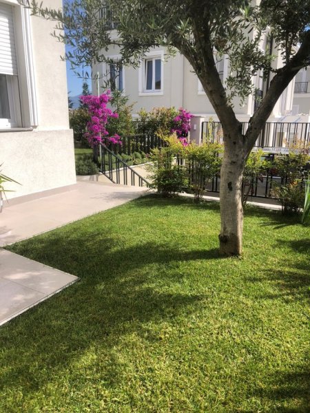 Tirane, jepet me qera Vile 4+1 , (TEG)