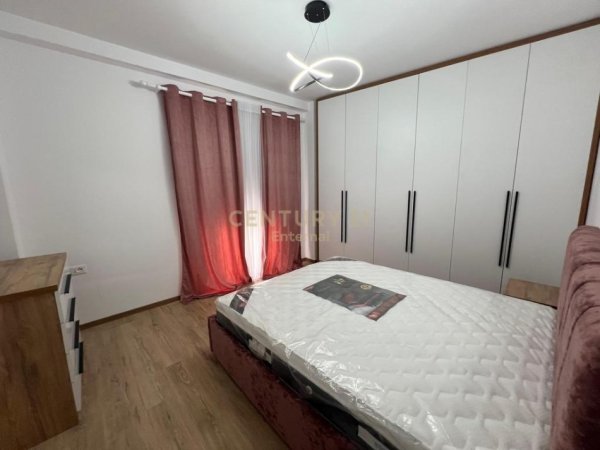 Tirane, jepet me qera apartament 2+1+Aneks+Ballkon Kati 3, 108 m² 1.500 € (Garden Side Residence)