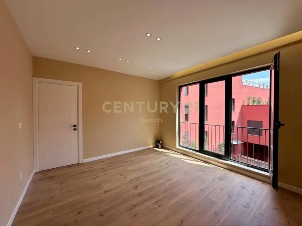 Tirane, shes apartament 2+1+Aneks+Ballkon Kati 1, 107 m² 214.000 € 