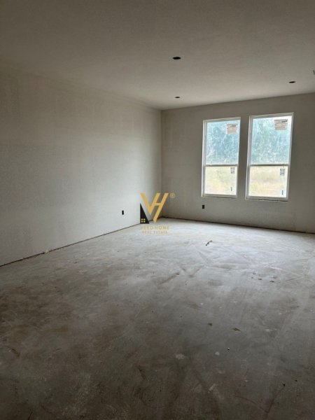 Tirane, jepet me qera ambjent biznesi Kati 0, 70 m² 2.200 € (QENDER)