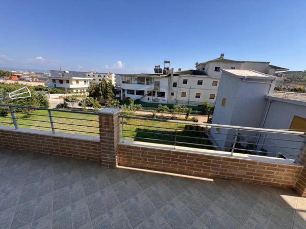 jepet me qera apartament 2+1 Kati 3, 100 m² 500 € (PORTO ROMANO,DURRES)