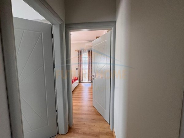 jepet me qera apartament 2+1 Kati 3, 100 m² 500 € (PORTO ROMANO,DURRES)