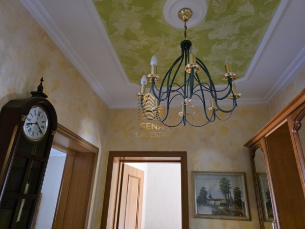 Tirane, jepet me qera apartament 2+1+Ballkon Kati 3, 90 m² 600 € (Rruga e Elbasanit)