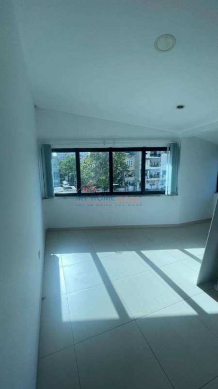 Tirane, jepet me qera zyre Kati 3, 115 m² 1.500 € (Brryli)
