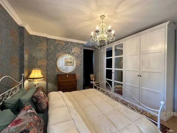 Tirane, jepet me qera apartament 2+1+Aneks+Ballkon Kati 3, 160 m² 2.500 € (Stadiumi Air Albania)