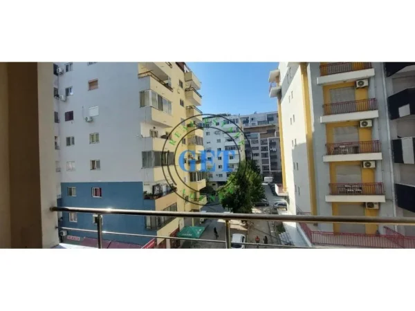 Durres, jepet me qera apartament 1+1 Kati 3, 75 m² 350 € (Plazh Iliria)