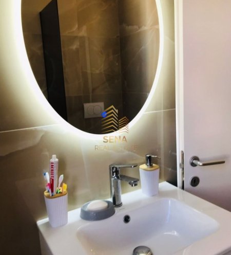 Tirane, jepet me qera apartament 1+1+Ballkon Kati 5, 65 m² 650 € (Rruga Mine Peza)
