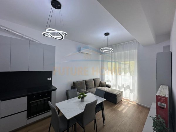 Tirane, jepet me qera apartament 1+1 Kati 3, 51 m² 450 € (Kompleksi Kaimi)