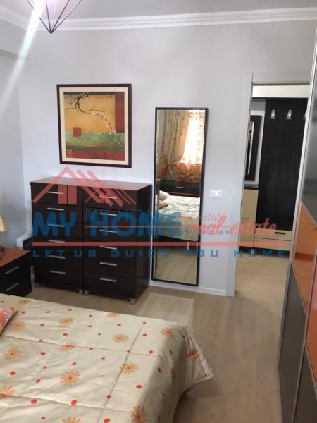 Tirane, jepet me qera apartament 3+1+Ballkon Kati 6, 125 m² 1.200 € (Piaza)