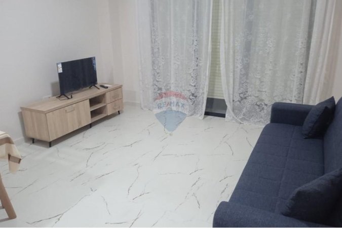 Shqiperi, jepet me qera apartament 1+1+Ballkon , 70 m² 700 € 