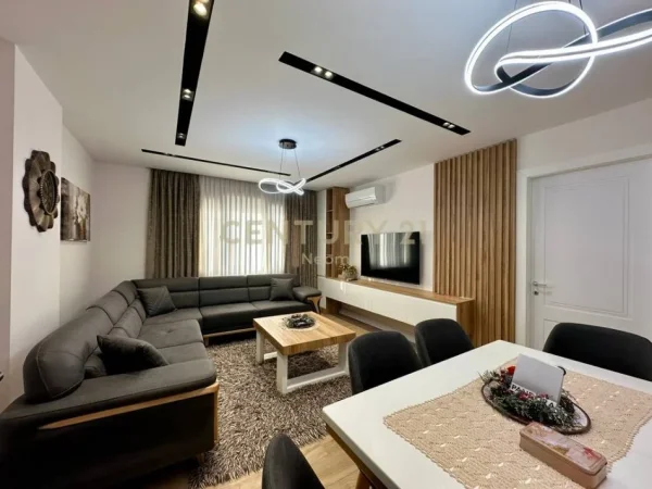 Tirane, jepet me qera apartament 1+1+Aneks+Ballkon Kati 1, 68 m² 600 € (Neom122458)