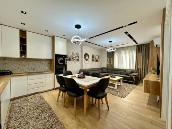Tirane, jepet me qera apartament 1+1+Aneks+Ballkon Kati 1, 68 m² 600 € (Neom122458)