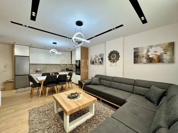 Tirane, jepet me qera apartament 1+1+Aneks+Ballkon Kati 1, 68 m² 600 € (Neom122458)