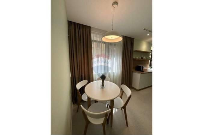 Tirane, jepet me qera apartament 1+1 , 64 m² 750 € 