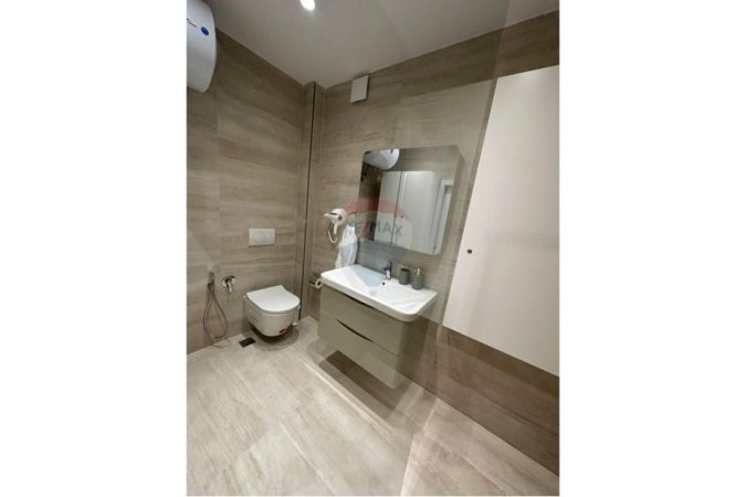 Tirane, jepet me qera apartament 1+1 , 64 m² 750 € 