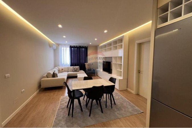 Tirane, jepet me qera apartament 3+1+Ballkon , 125 m² 1.000 € 