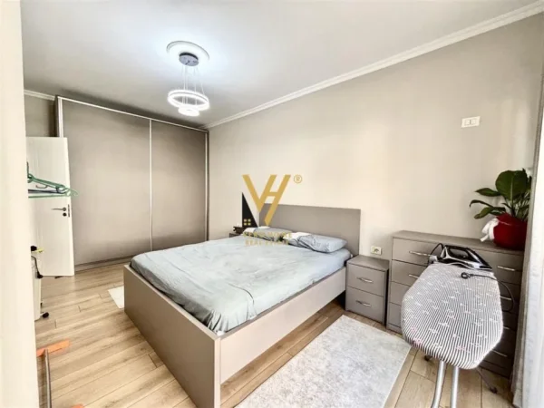 Tirane, jepet me qera apartament 1+1+Ballkon Kati 2, 75 m² 550 € (ASTIR)