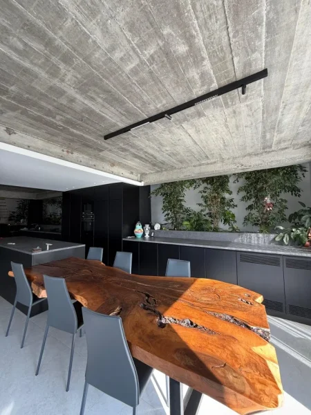 Tirane, shitet Vile 1 Katshe Kati 1, 420 m² (Mullet)