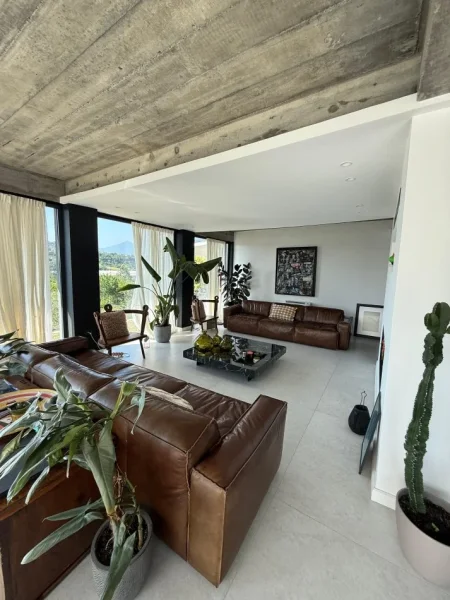 Tirane, shitet Vile 1 Katshe Kati 1, 420 m² (Mullet)