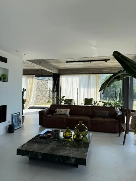 Tirane, shitet Vile 1 Katshe Kati 1, 420 m² (Mullet)