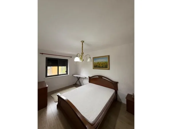 Tirane, jepet me qera apartament 2+1 Kati 4, 85 m² 650 € (VASIL SHANTO)