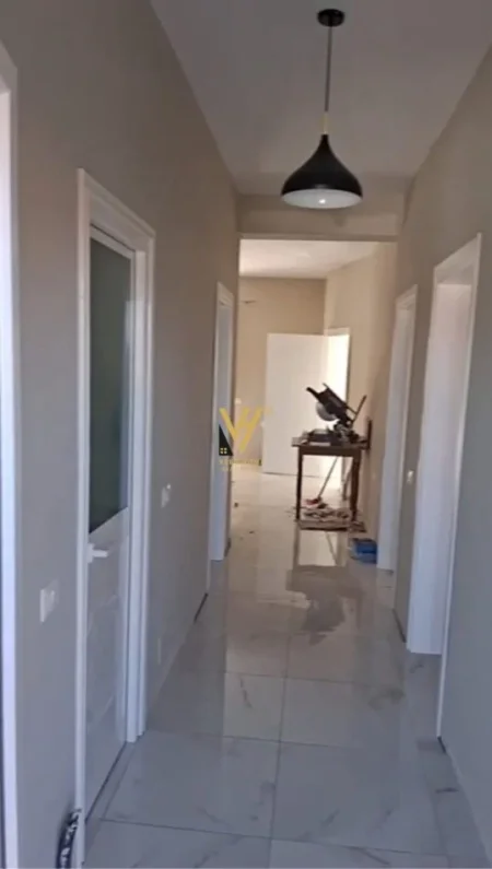 Tirane, jepet me qera apartament 3+1+Ballkon Kati 3, 120 m² 500 € (QYTET STUDENTI)