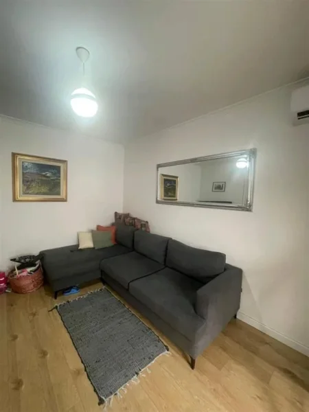 Tirane, jepet me qera apartament 1+1+Ballkon Kati 4, 60 m² 500 € (ISH RESTORANT DURRESI)